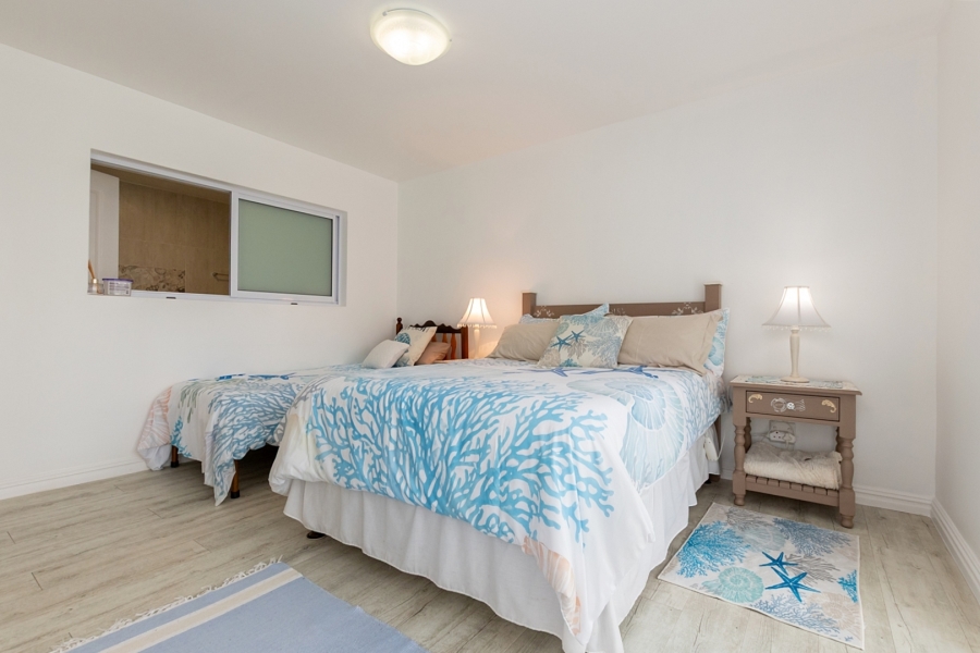 4 Bedroom Property for Sale in Paradise Beach Western Cape